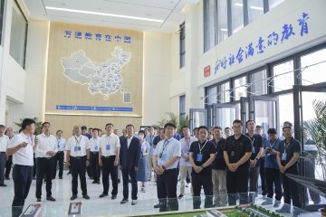 济南市村镇建设推进会暨小城镇创新提升行动现场观摩会议走进山东万通