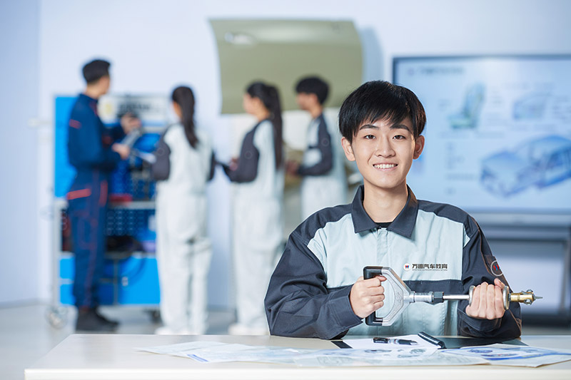 初中毕业上什么技校比较好？——从技能培养到职业发展的全面指南