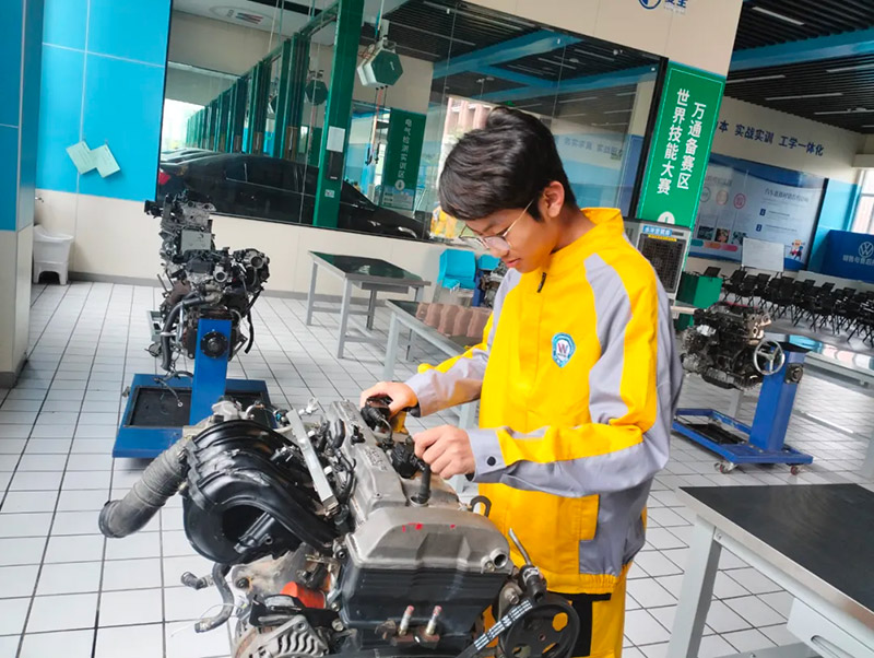 技校不满意,想在十月转学,还有机会吗?想了解山东万通,这所院校靠不靠谱?