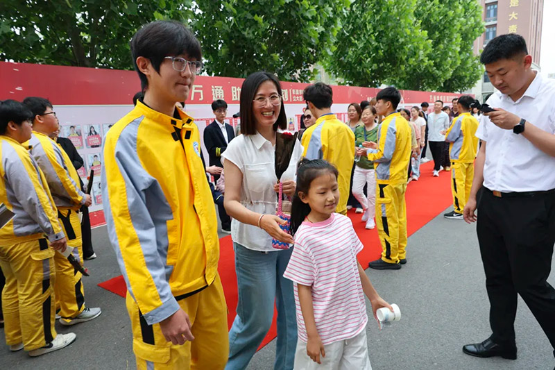家校同心，见证成长丨山东万通2026年第五期家长见证会圆满落幕