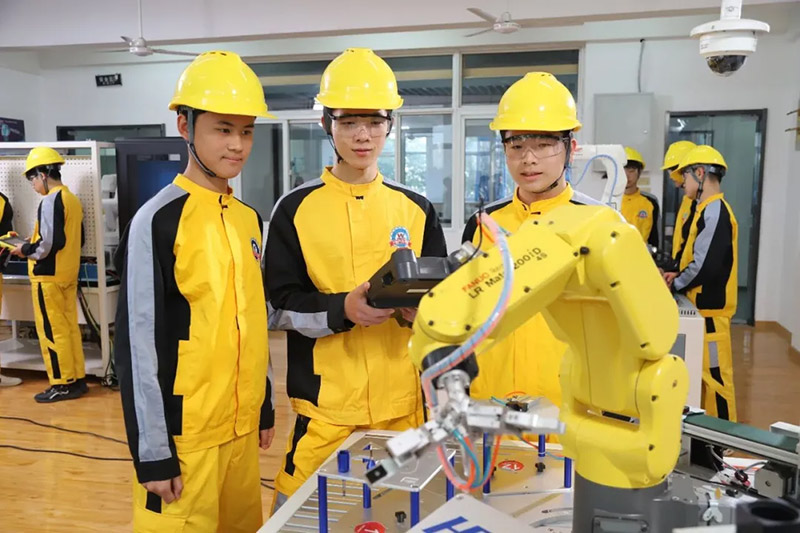山东万通技工学校2026年夏秋季招生简章