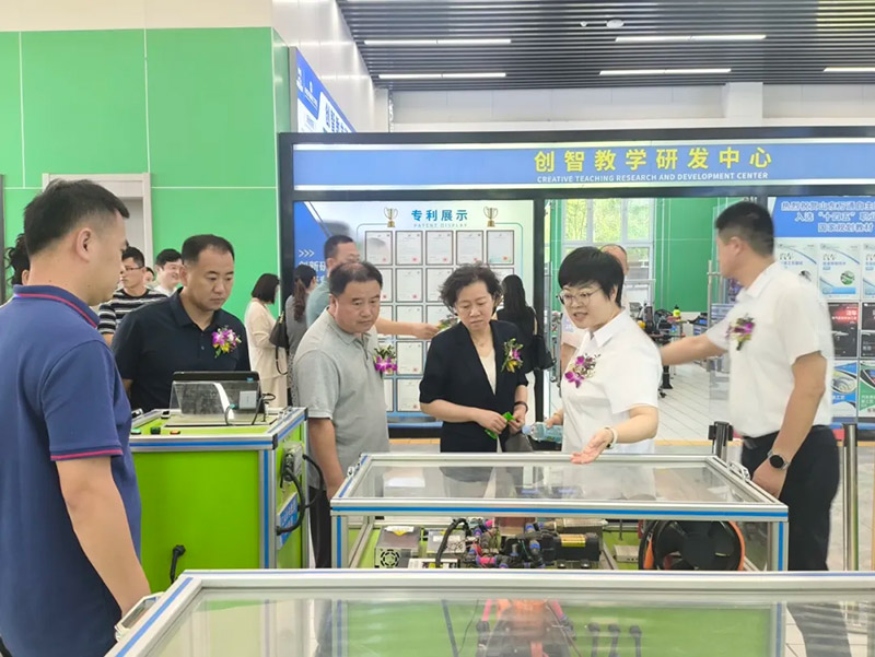 才聚泉城 技传匠心丨第四届“海右人才节”技能大师进校园活动走进山东万通