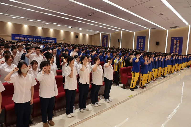 新学期・新起点・新征程｜山东万通2026年上学期教育教学总结表彰暨秋季开学典礼隆重举行